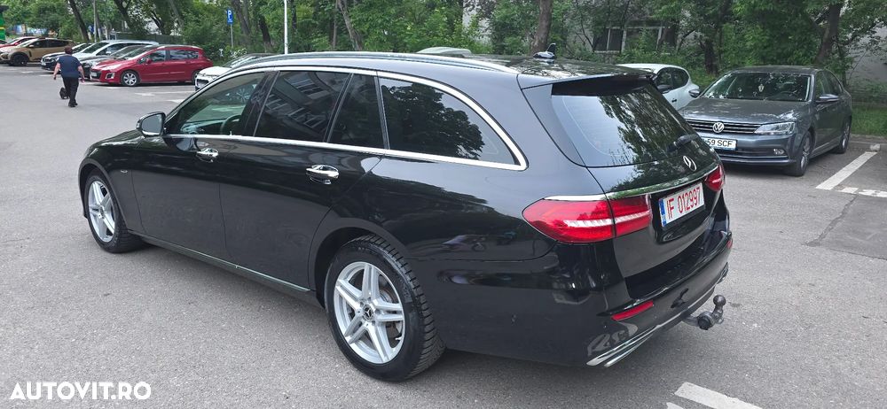 Mercedes-Benz E 220 d 4Matic 9G-TRONIC AMG Line - 3