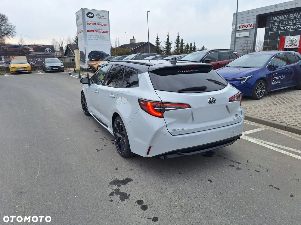 Toyota Corolla - 11