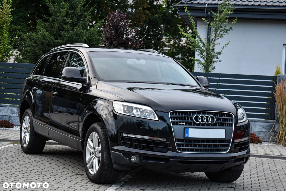 Audi Q7 - 1