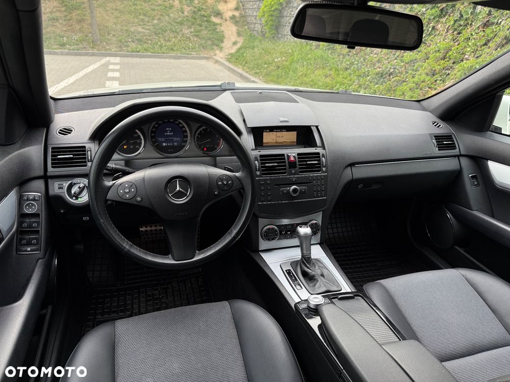 Mercedes-Benz Klasa C 180 Kompressor Automatik Avantgarde - 16