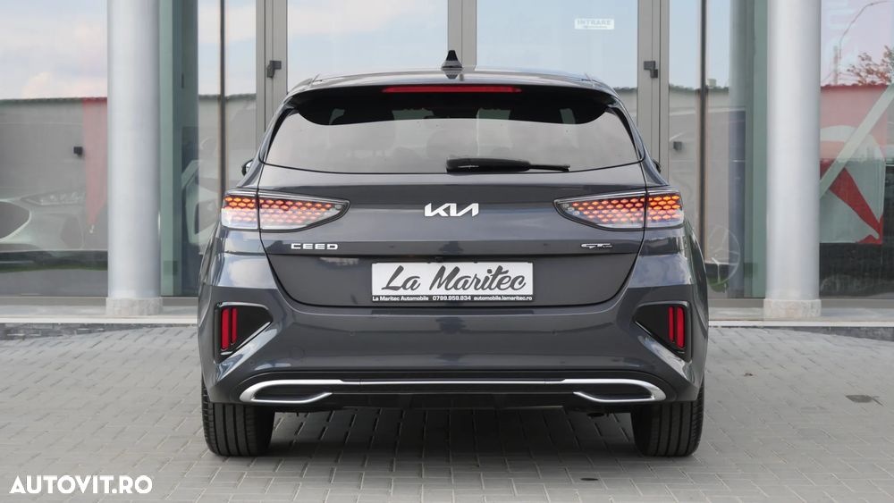 Kia Ceed - 13