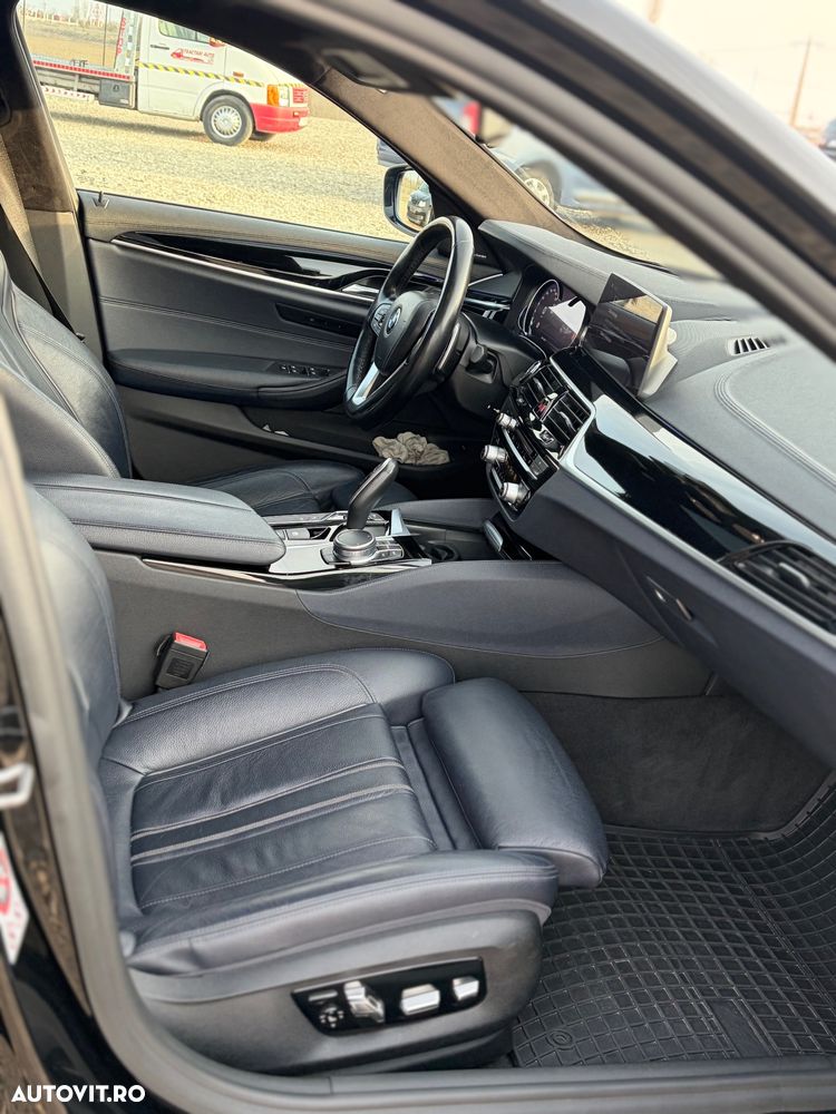 BMW Seria 5 520d xDrive AT - 12