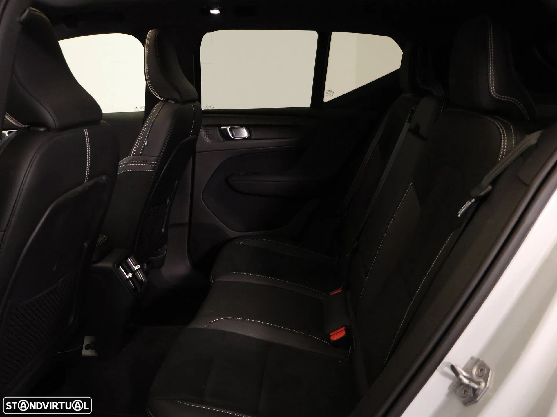 Volvo XC 40 P8 AWD Recharge RDesign - 12