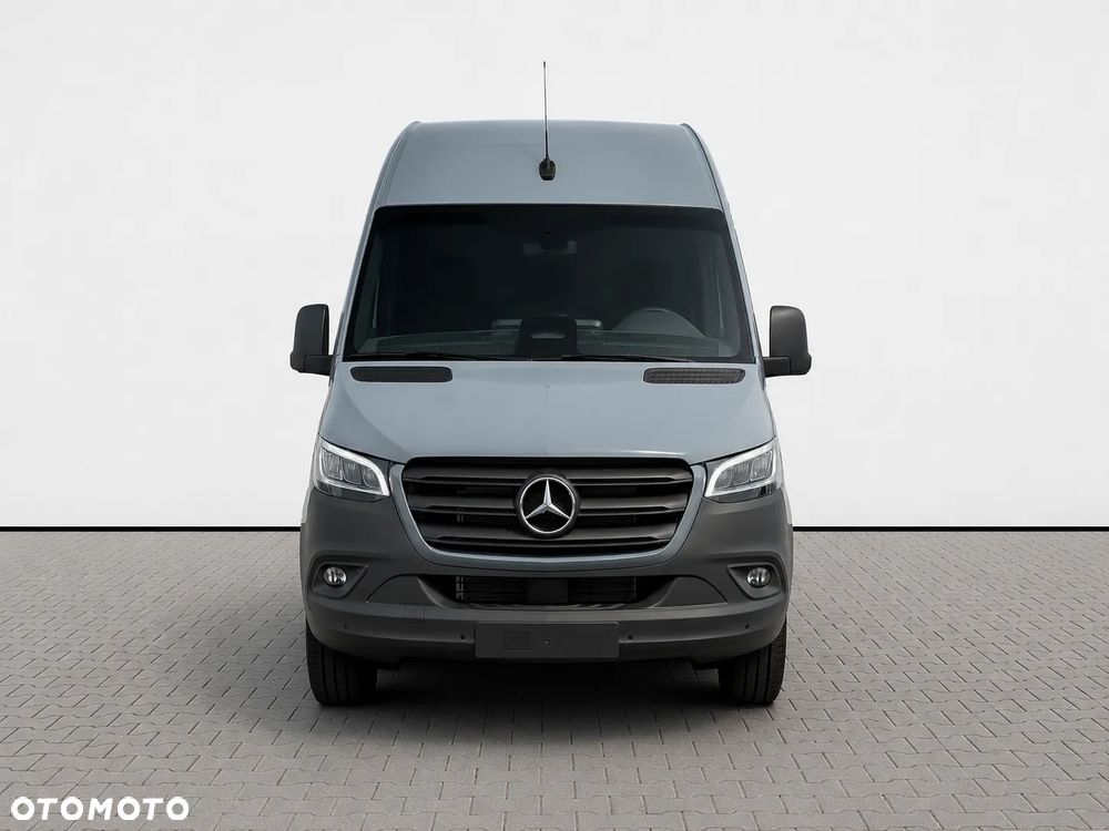 Mercedes-Benz Sprinter - 2