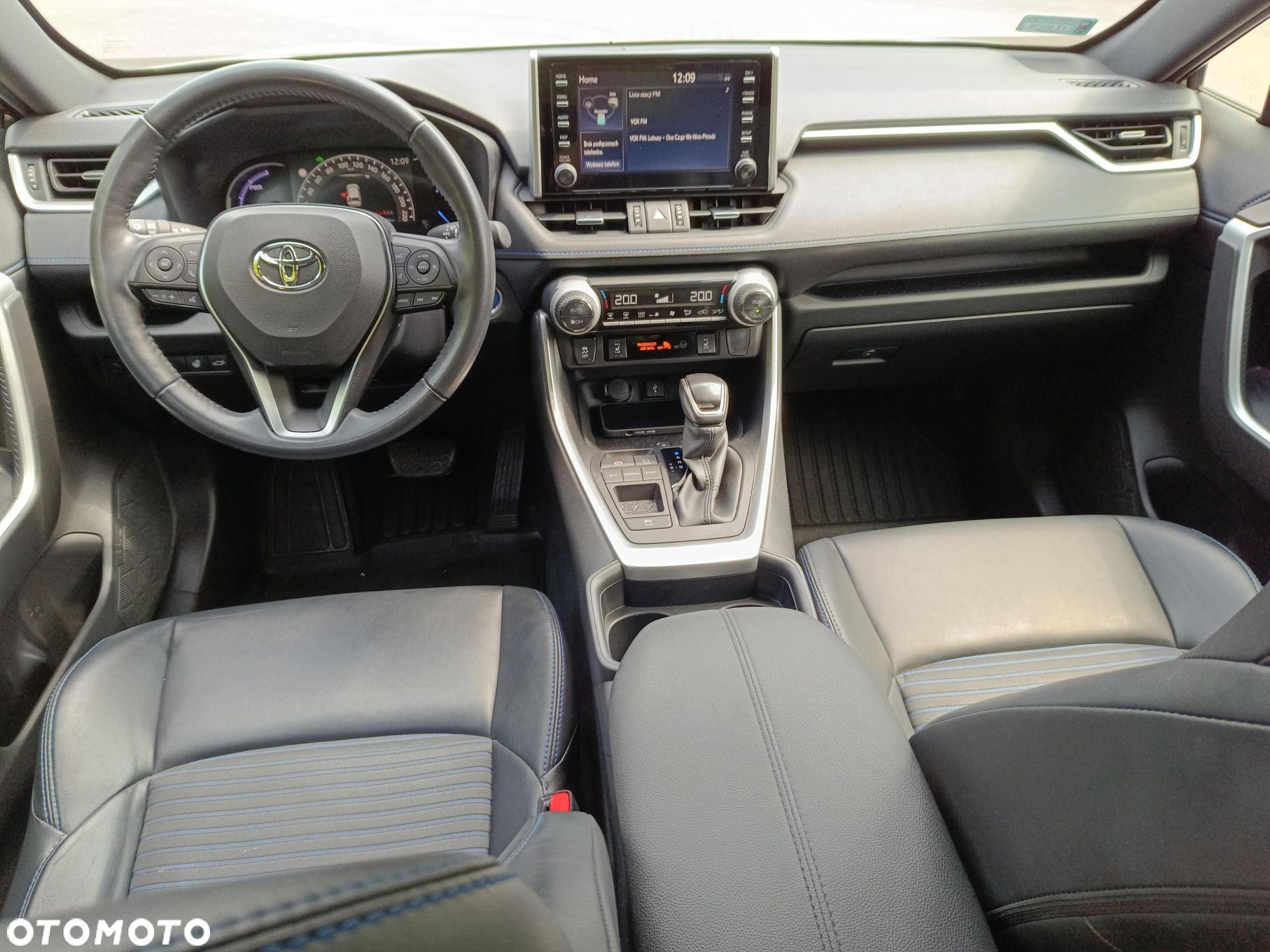 Toyota RAV4 - 10