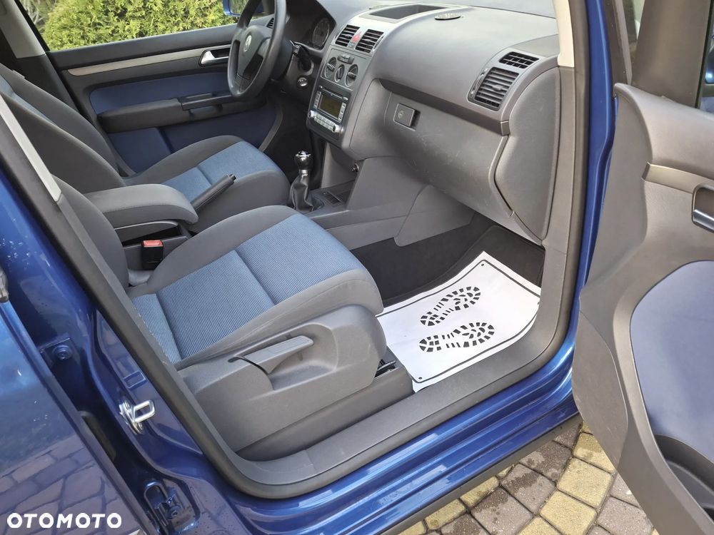 Volkswagen Touran 1.6 Basis - 15