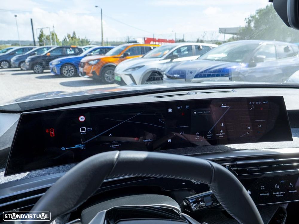 Peugeot E-3008 73 kWh Allure - 32