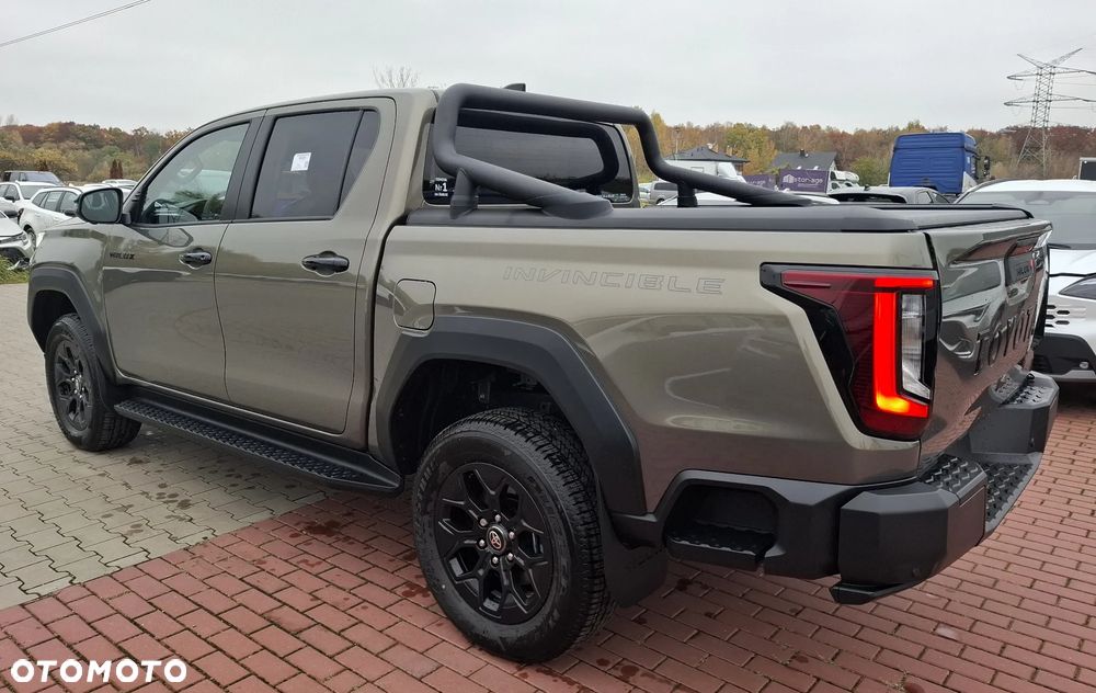 Toyota Hilux 2.8 D-4D Double Cab Invincible 4x4 - 6