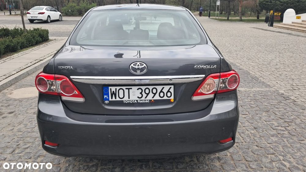 Toyota Corolla 1.6 Luna - 6