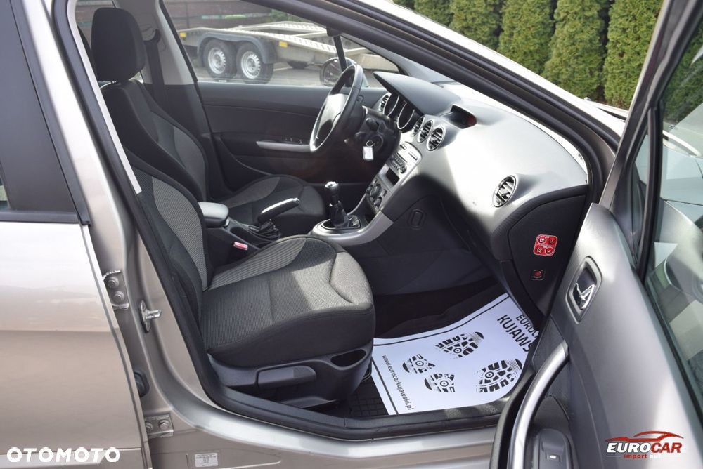 Peugeot 308 1.6 HDi Premium - 14