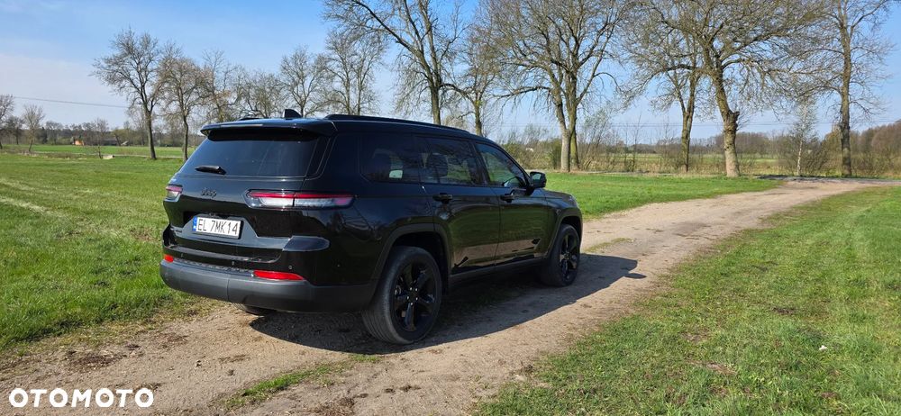 Jeep Grand Cherokee - 11