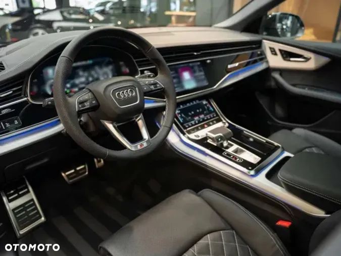 Audi Q8 - 6