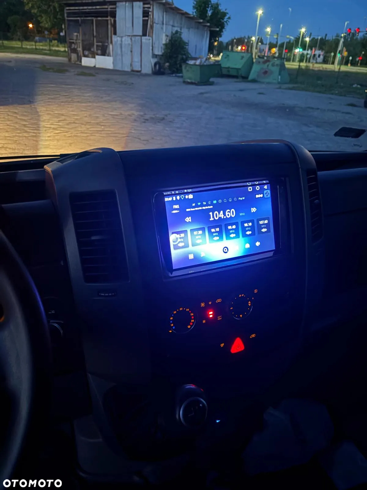Mercedes-Benz Sprinter - 10
