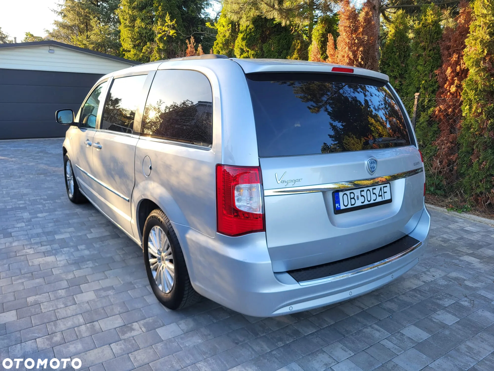 Lancia Voyager 2.8CRD Platinum - 3