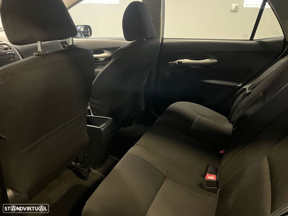 Toyota Auris 1.4 D-4D Sol - 18