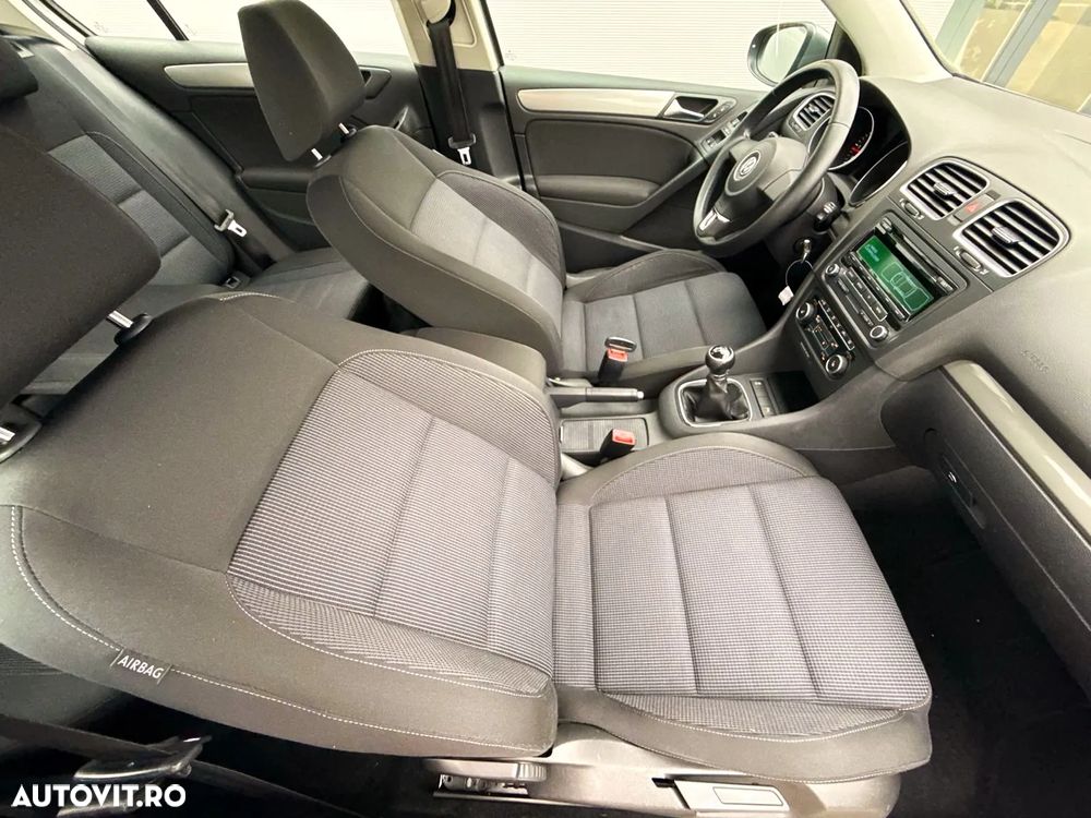 Volkswagen Golf 1.6 TDI DPF Comfortline - 19