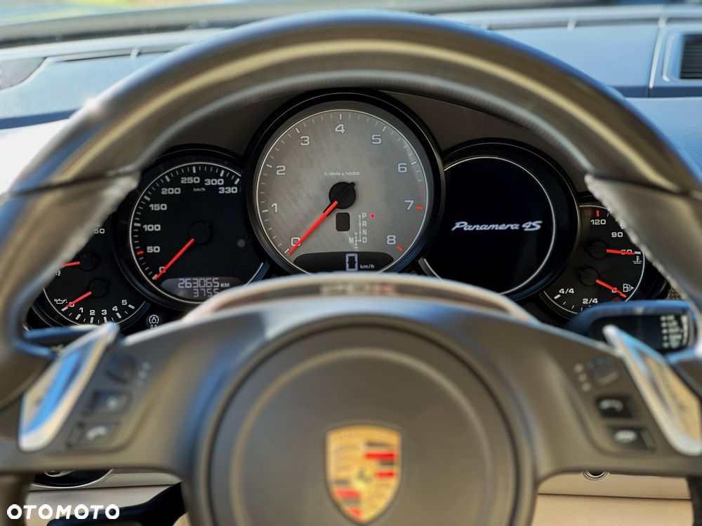 Porsche Panamera 13-16 - 32