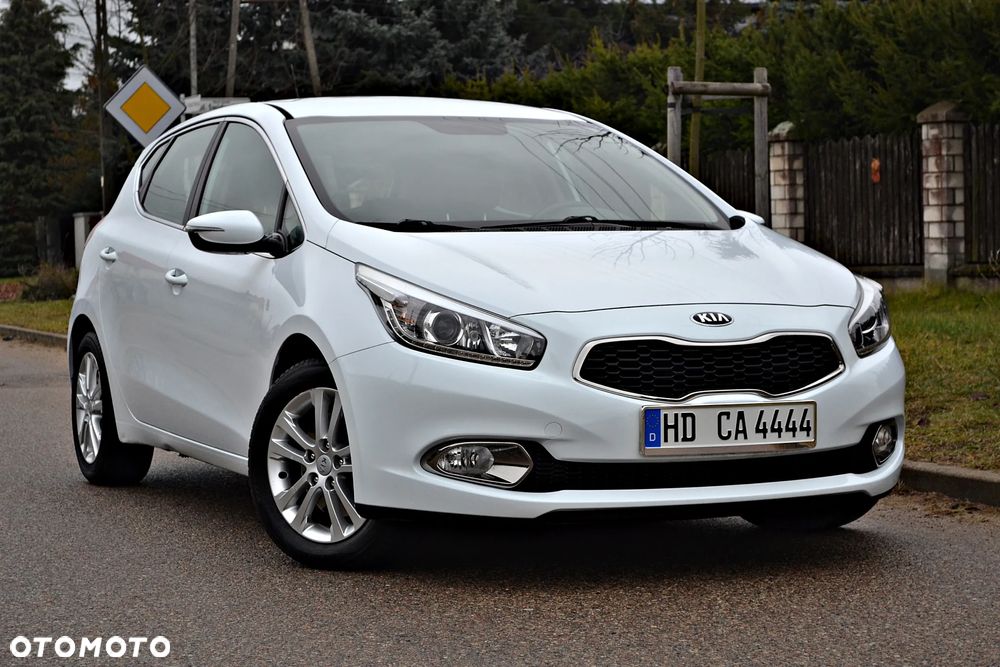 Kia Ceed 1.4 CVVT Vision - 22