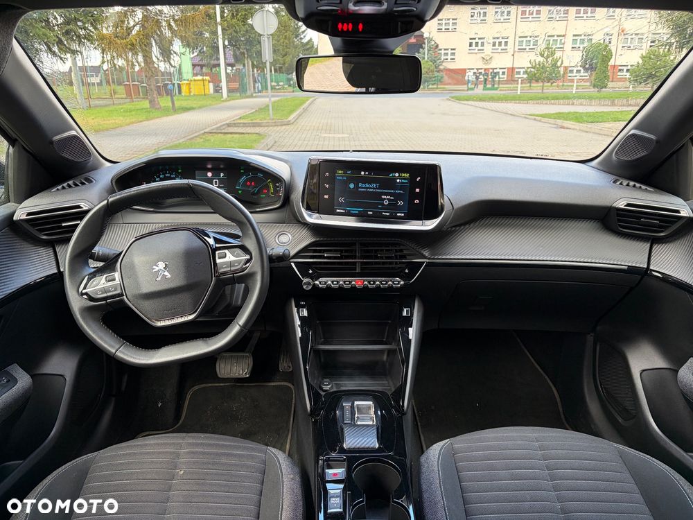 Peugeot 208 - 7