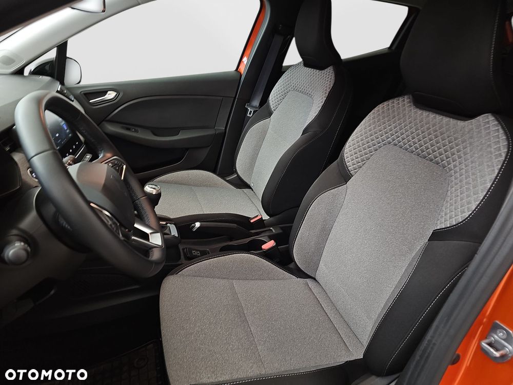 Renault Clio 1.0 TCe Evolution - 10