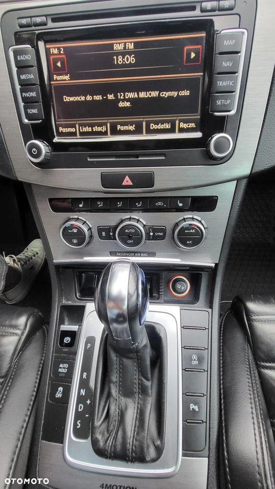 Volkswagen Passat 2.0 TDI Highline R-Style DSG - 20