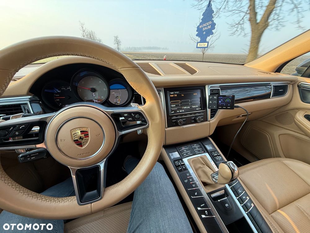 Porsche Macan - 13