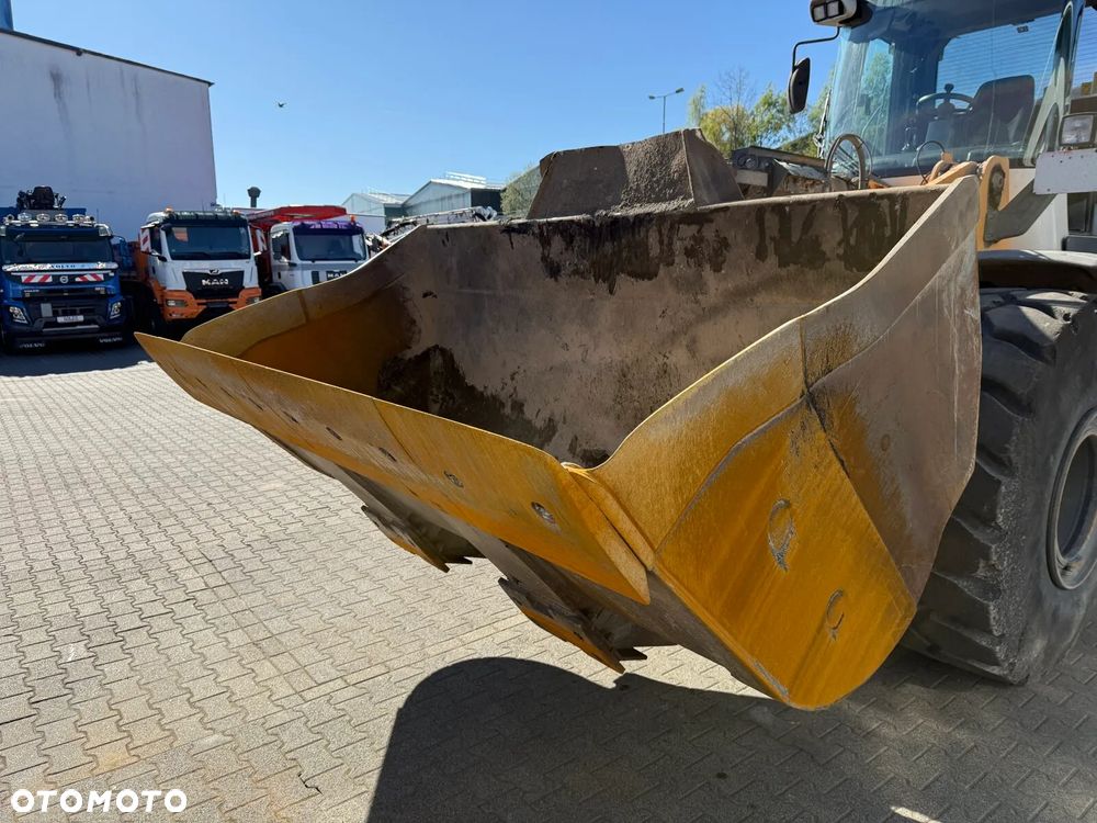 Liebherr L566 - 16