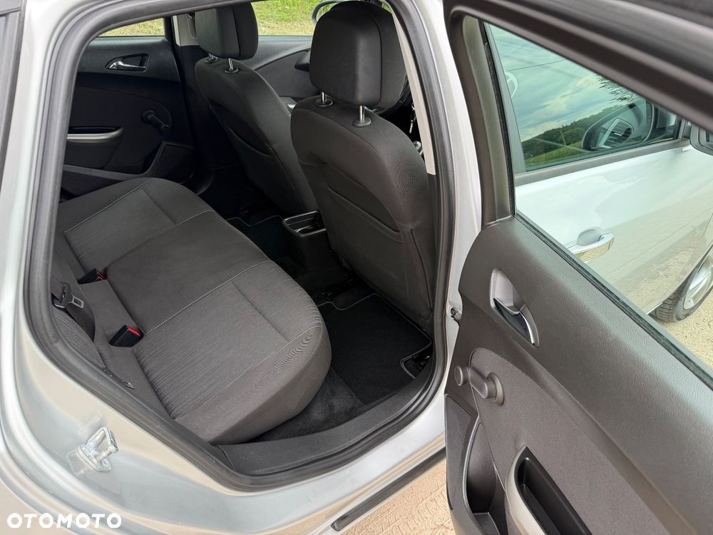 Opel Astra 1.4 Turbo - 23