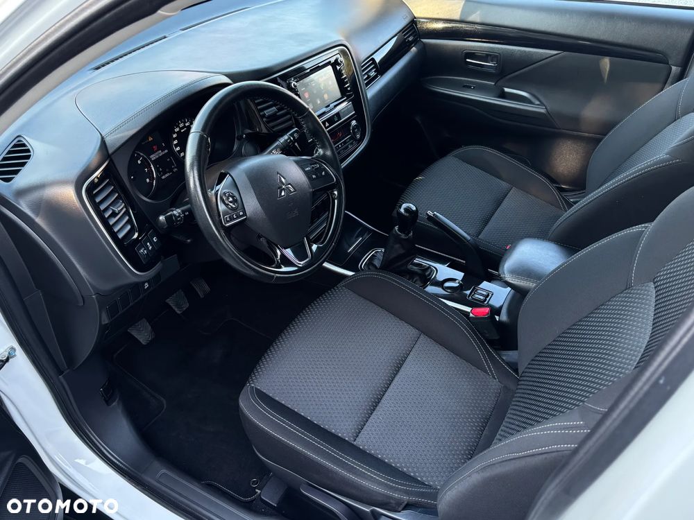 Mitsubishi Outlander 2.0 2WD Diamant - 6