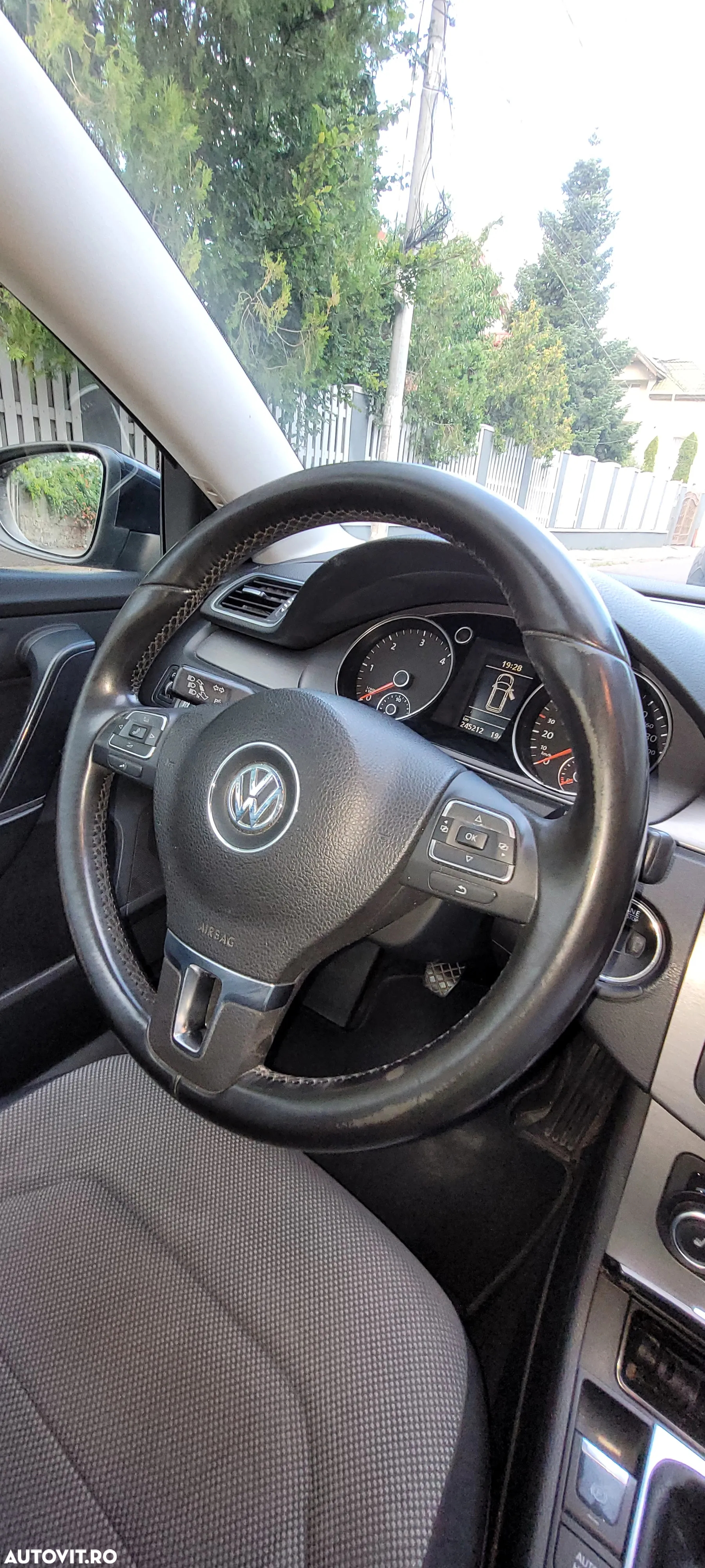 Volkswagen Passat Variant 1.6 TDI BlueMotion Technology Comfortline - 24