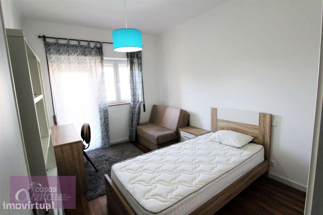 Quarto a Meninas estudantes Junto a Marquês de Pombal Leiria - Grande imagem: 2/8