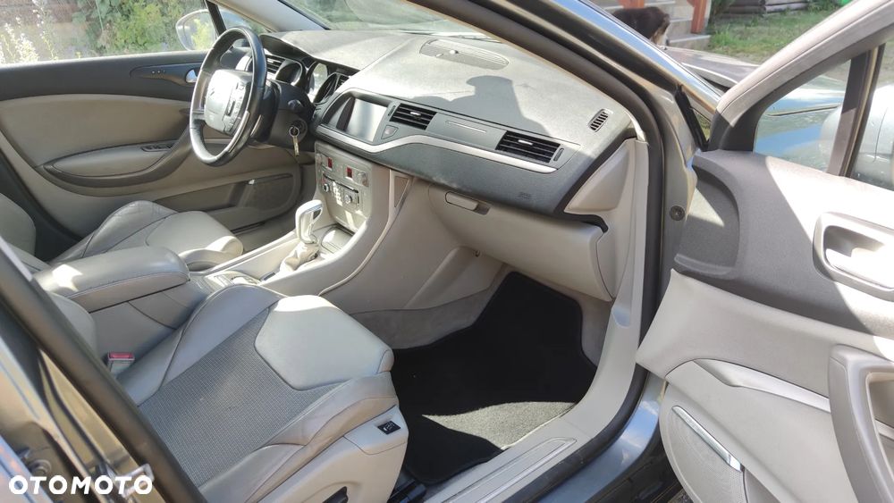 Citroën C5 2.7 HDi V6 Exclusive - 22