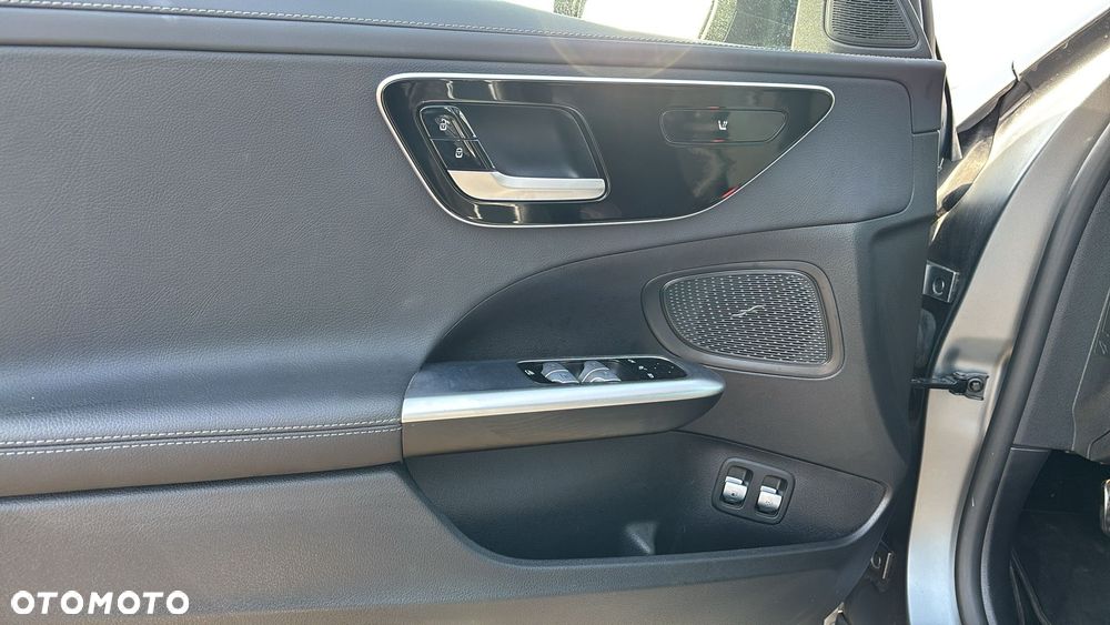 Mercedes-Benz Klasa C 300 e T 9G-TRONIC AMG Line Advanced - 32