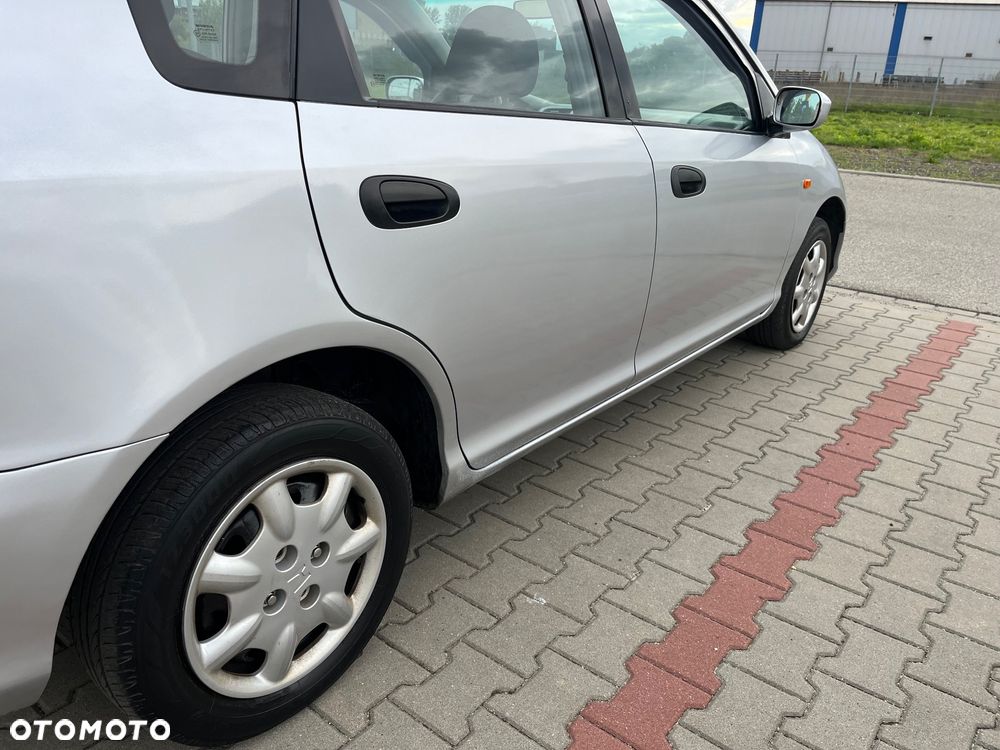Honda Civic 1.4i S - 29
