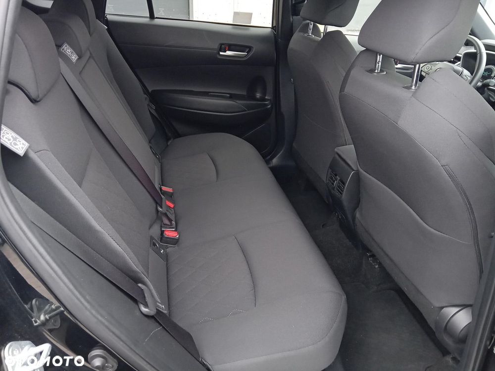 Toyota Corolla Cross - 11