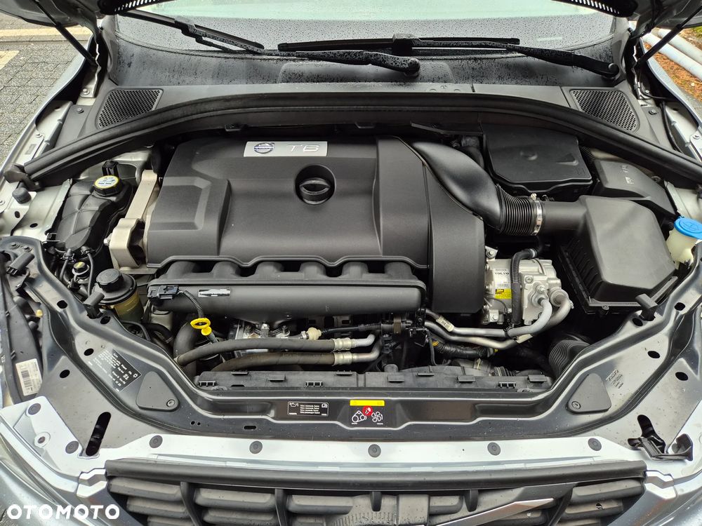 Volvo XC 60 T6 AWD R-Design - 38