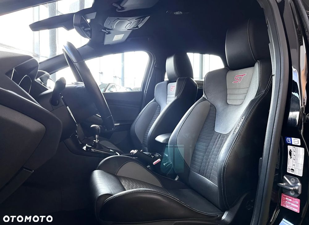 Ford Focus ST - 22