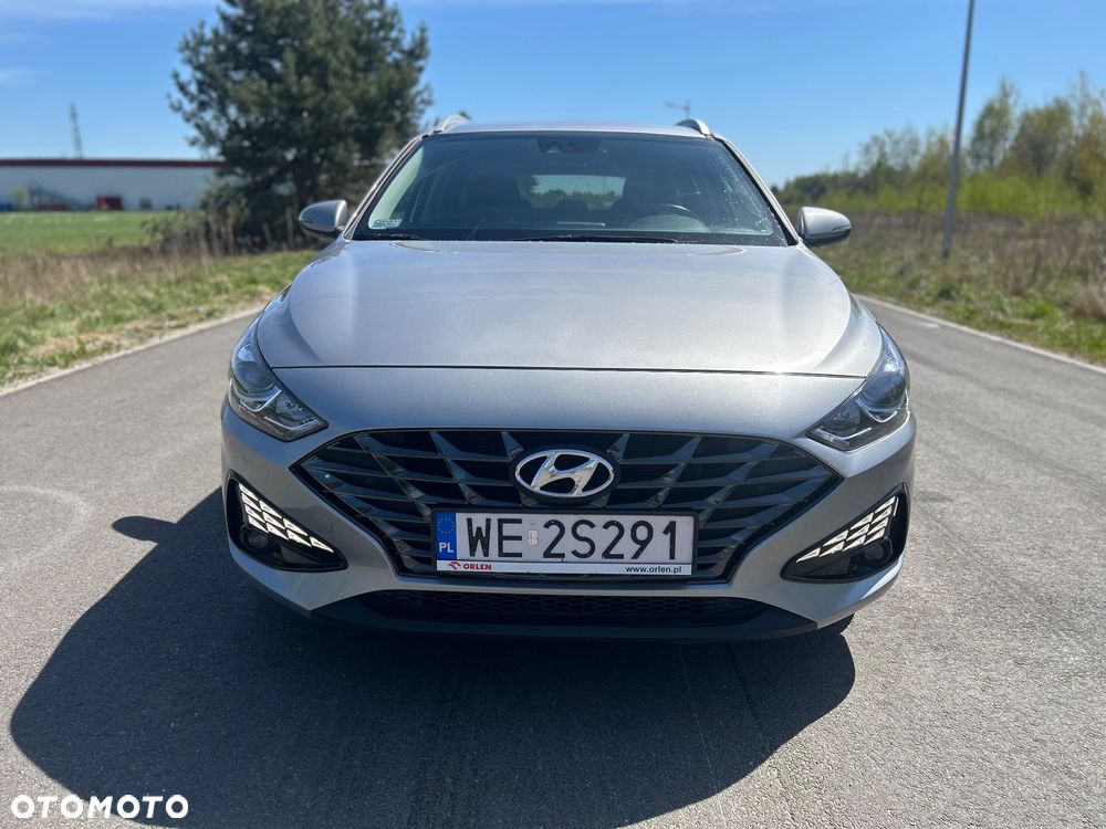 Hyundai i30 1.6 D Comfort DCT - 4