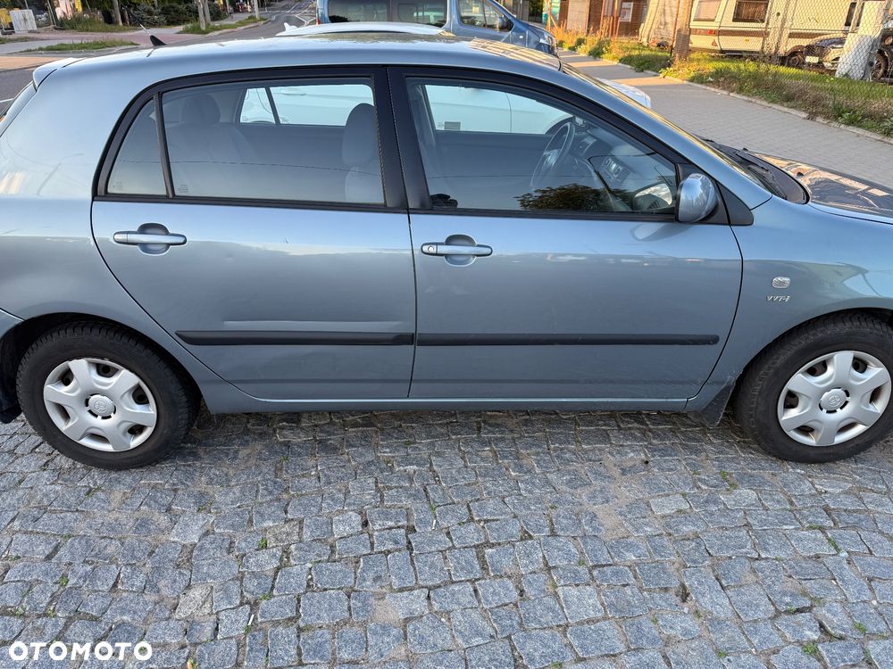Toyota Corolla - 14