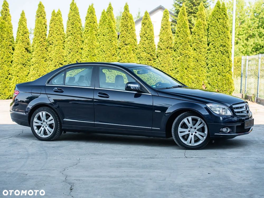 Mercedes-Benz Klasa C 350 CDI DPF 4Matic 7G-TRONIC Avantgarde - 3