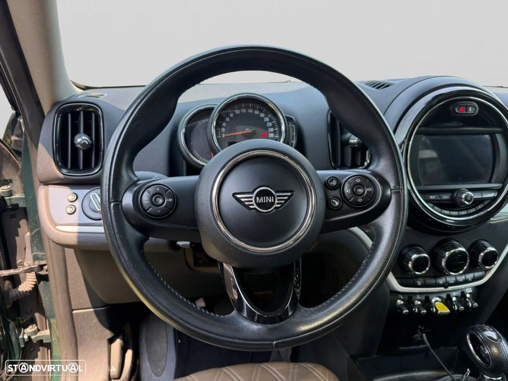 MINI Countryman Cooper SE ALL4 Auto - 12