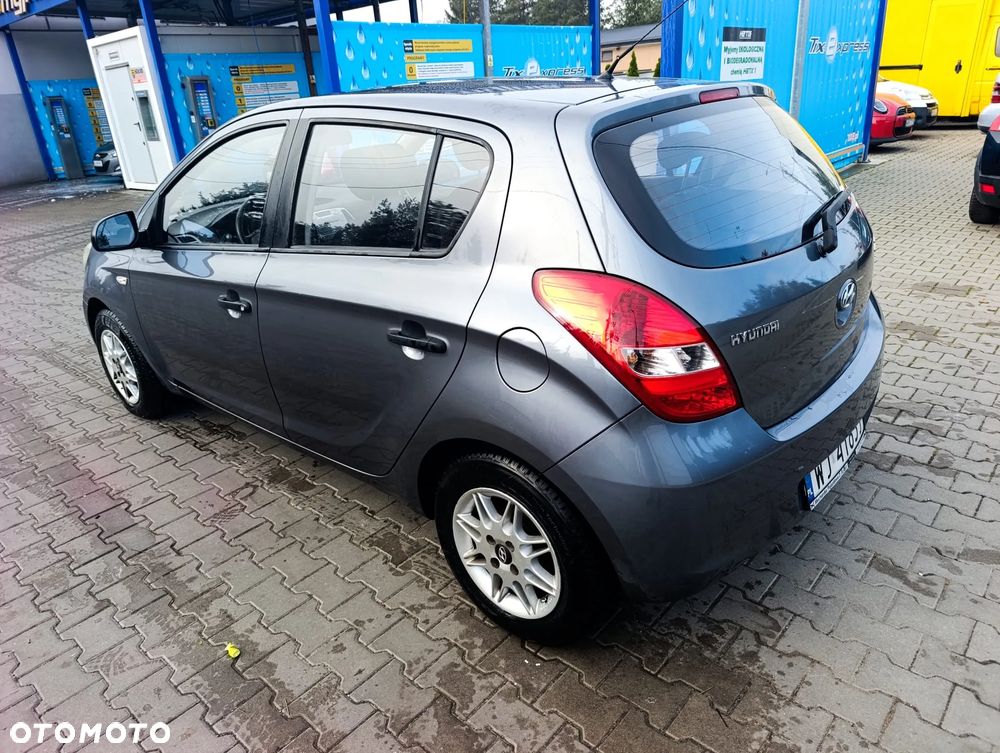 Hyundai I20 2010 photo 5