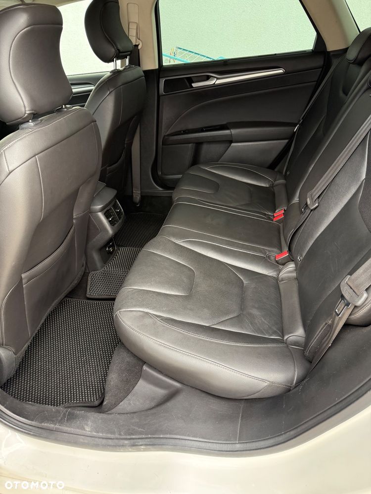 Ford Mondeo 2.0 TDCi Titanium PowerShift - 24