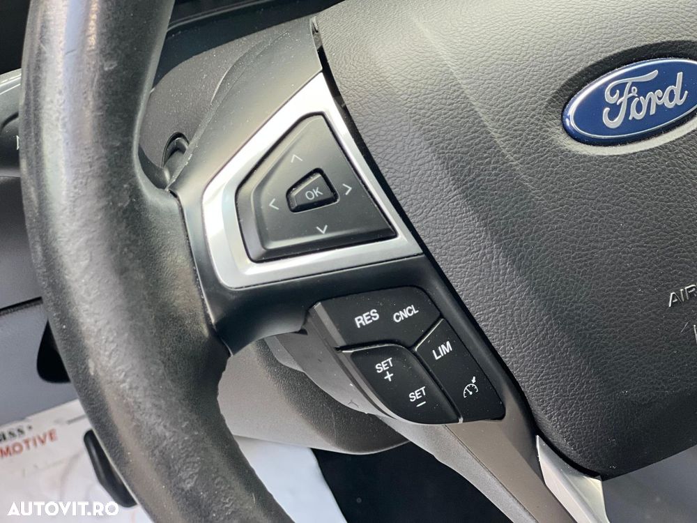 Ford Mondeo 2.0 HEV Titanium - 16