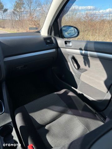 Volkswagen Golf - 17