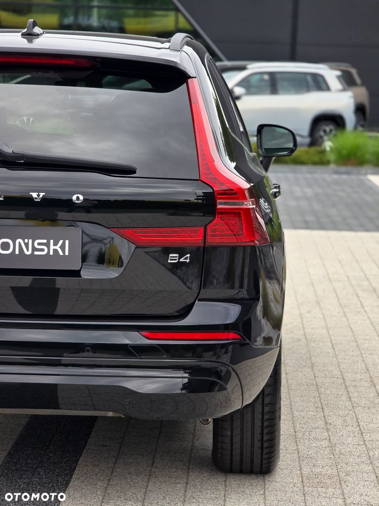 Volvo XC 60 B4 B Momentum Pro - 8