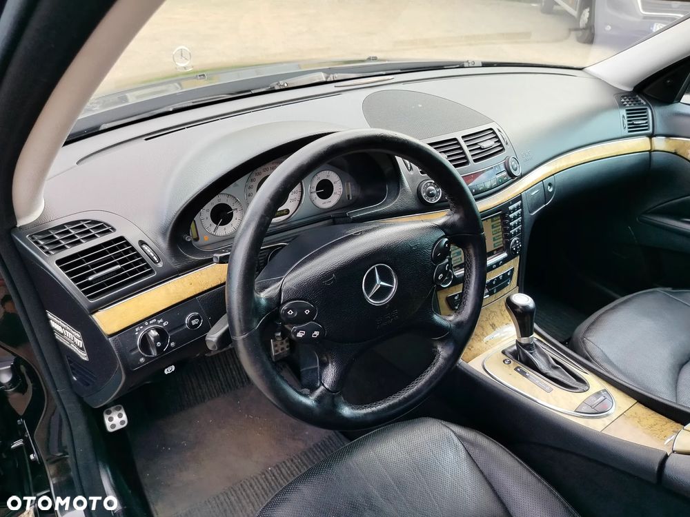 Mercedes-Benz Klasa E 420 CDI 7G-TRONIC Avantgarde DPF BusinessEDITION - 24