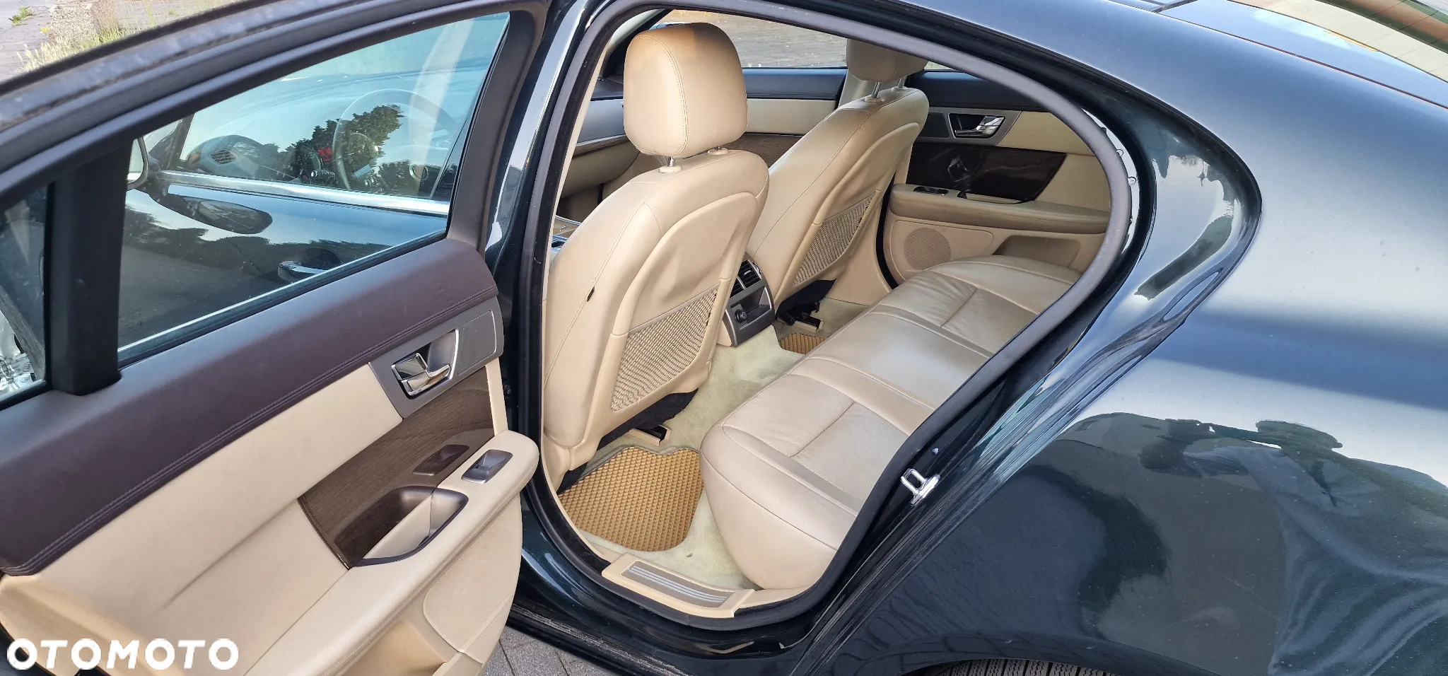 Jaguar XF 3.0 V6 Diesel Luxury - 23