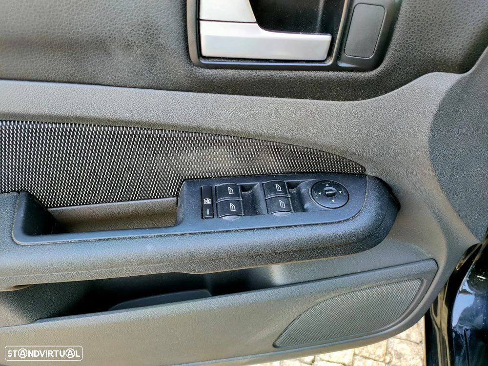 Ford Focus SW 1.6 TDCi Titanium - 12