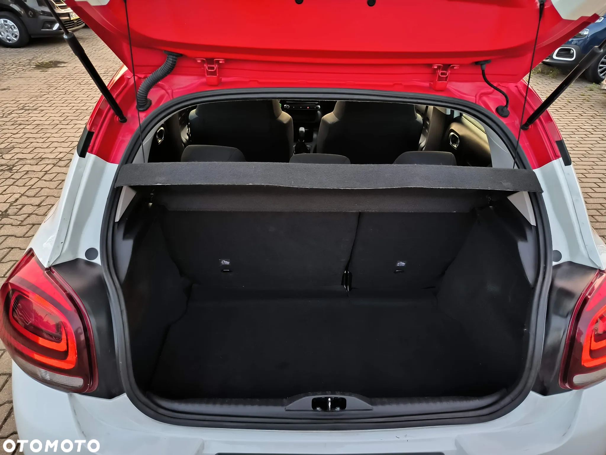 Citroën C3 1.2 PureTech Shine - 19
